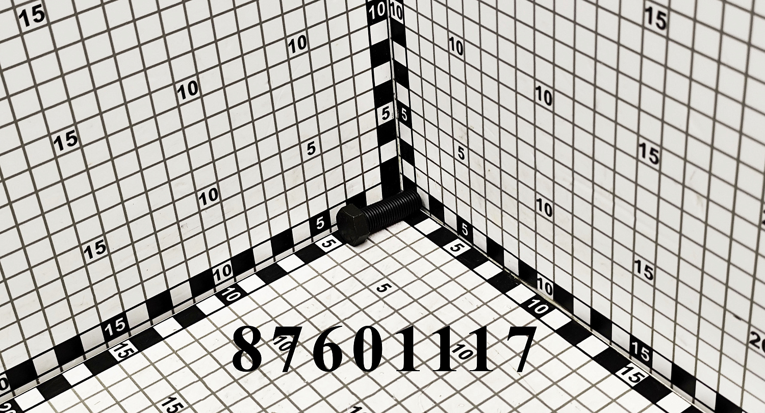 Болт 87601117 CNHi