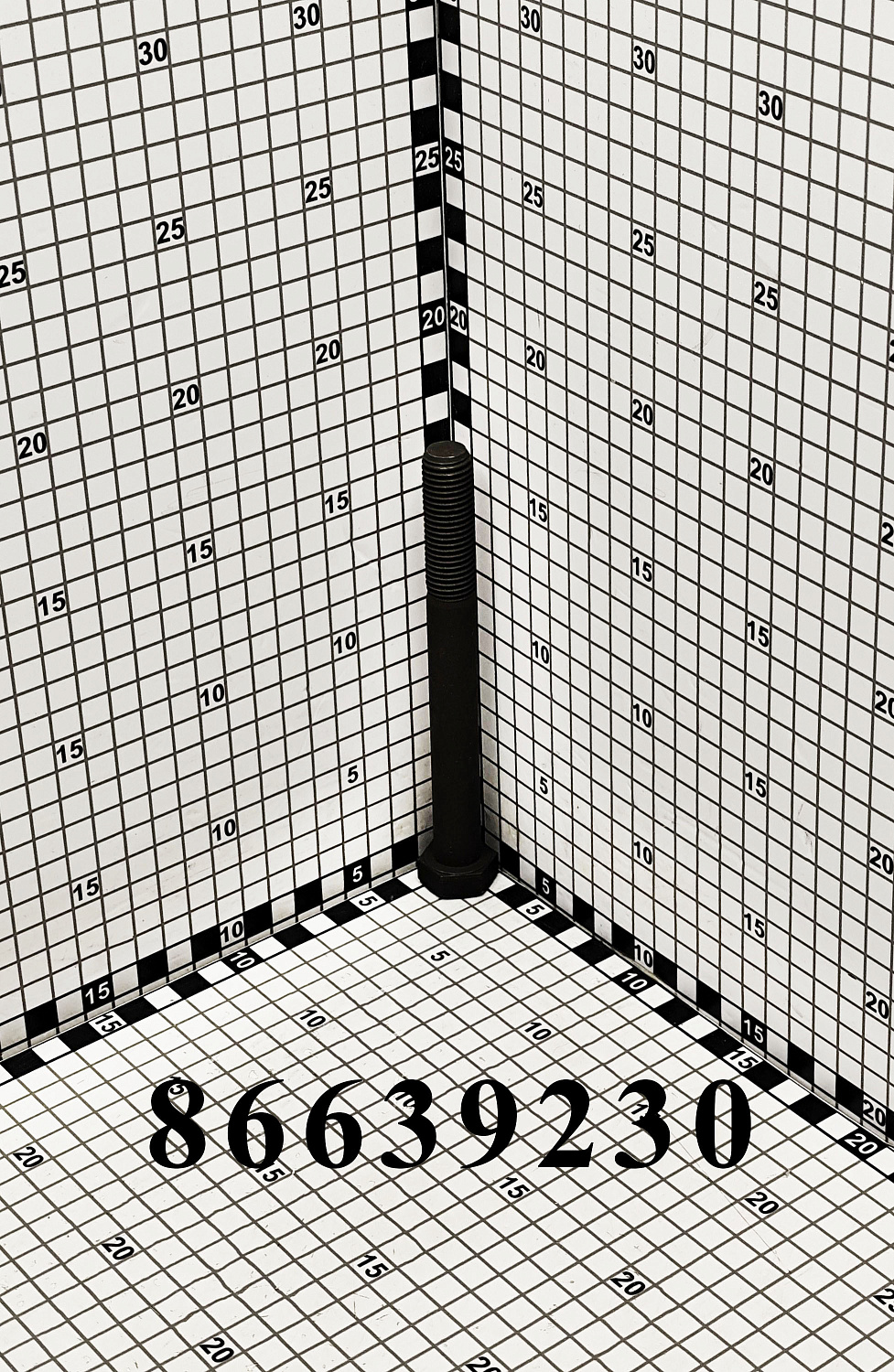 Болт 86639230 CNHi