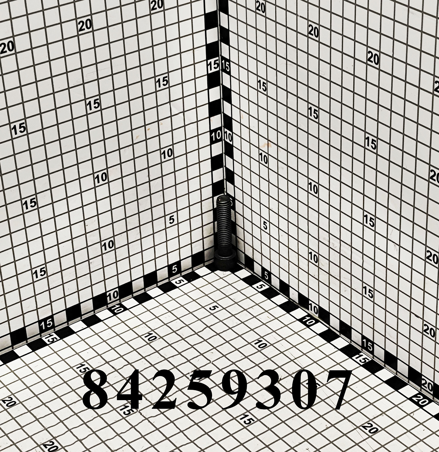 Болт 84259307 CNHi