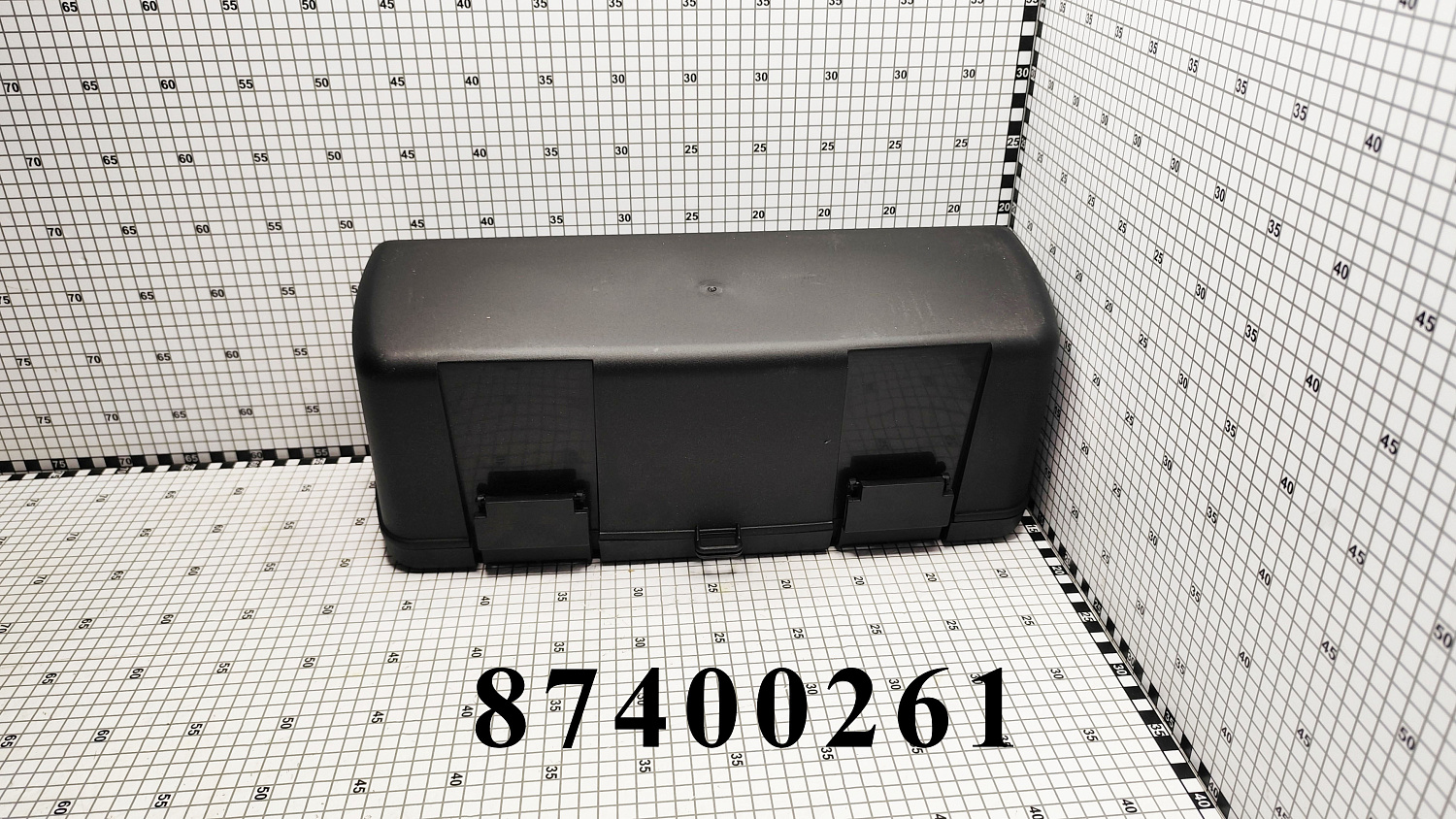 Ящик для инструмента 87400261 CNHi
