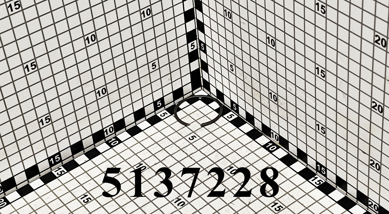 Кольцо стопорное 5137228 CNHi