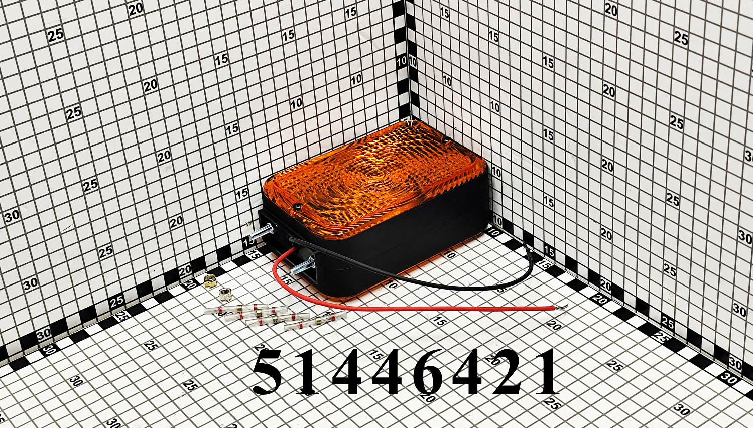 Фонарь 51446421 (367321A1) CNHi