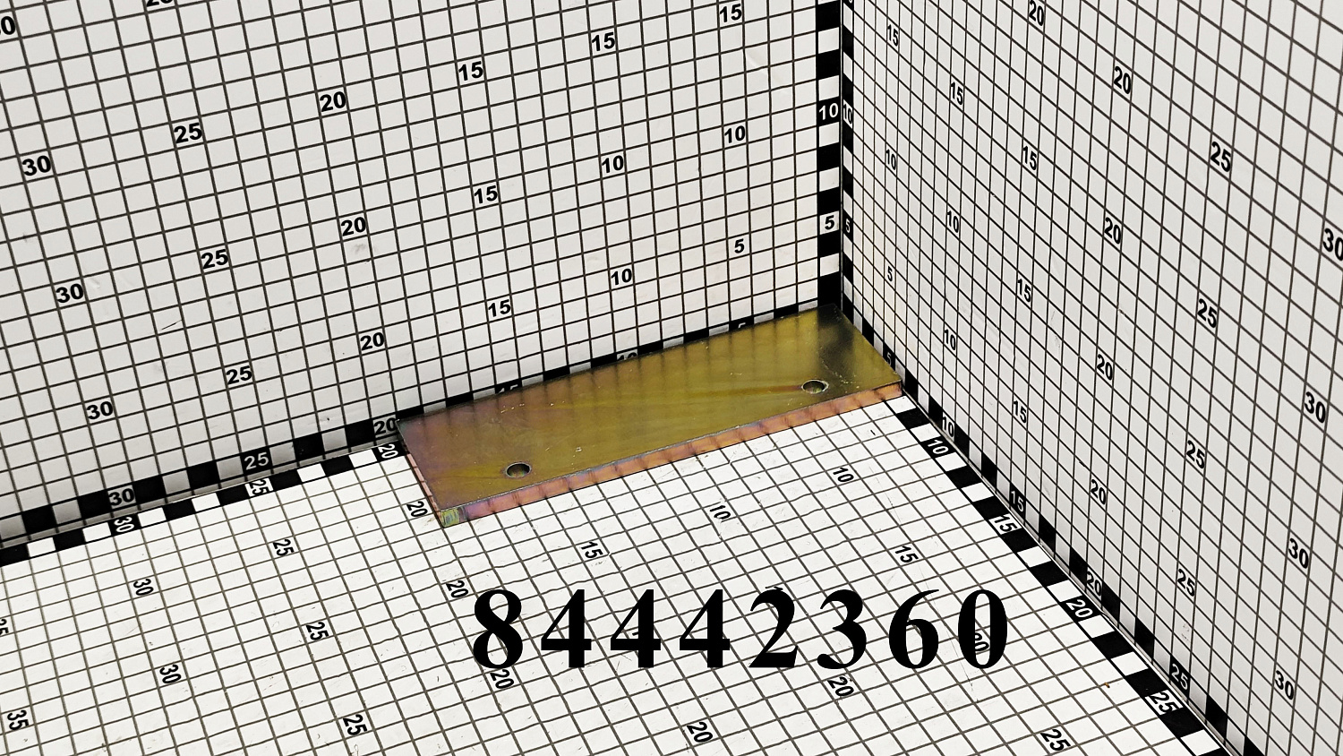 Пластина 84442360 CNHi