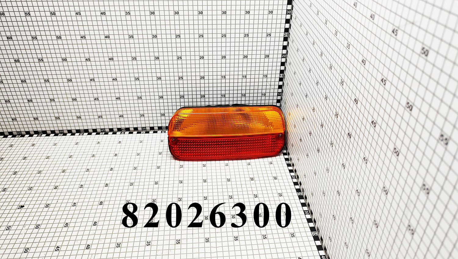 Фонарь задний RH 82026300 CNHi
