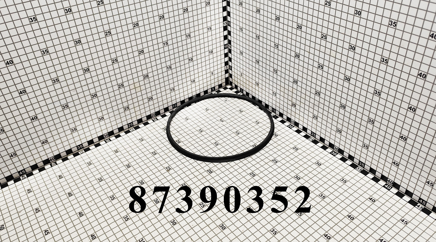 Кольцо 87390352 CNHi