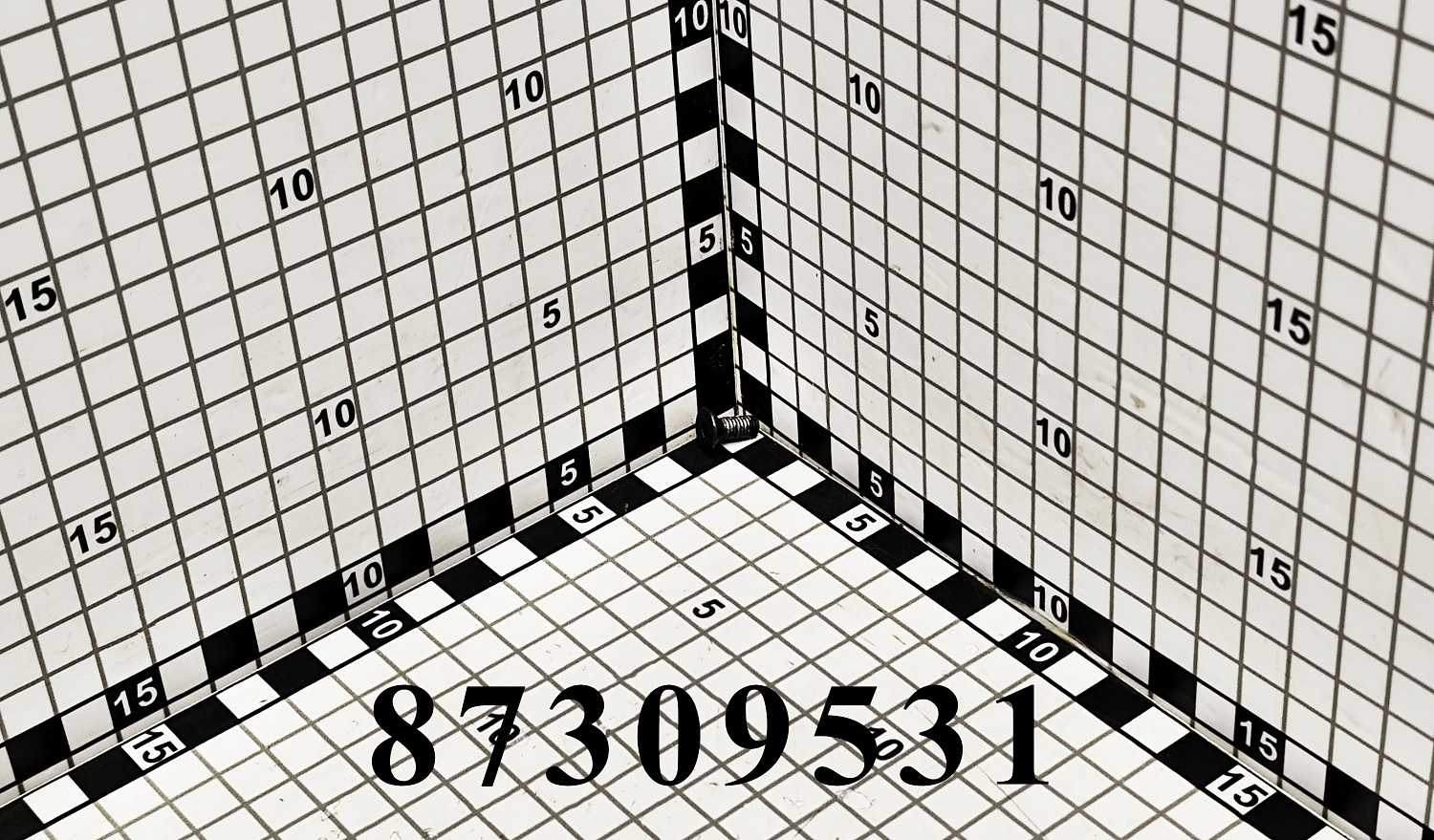 Саморез 87309531 CNHi