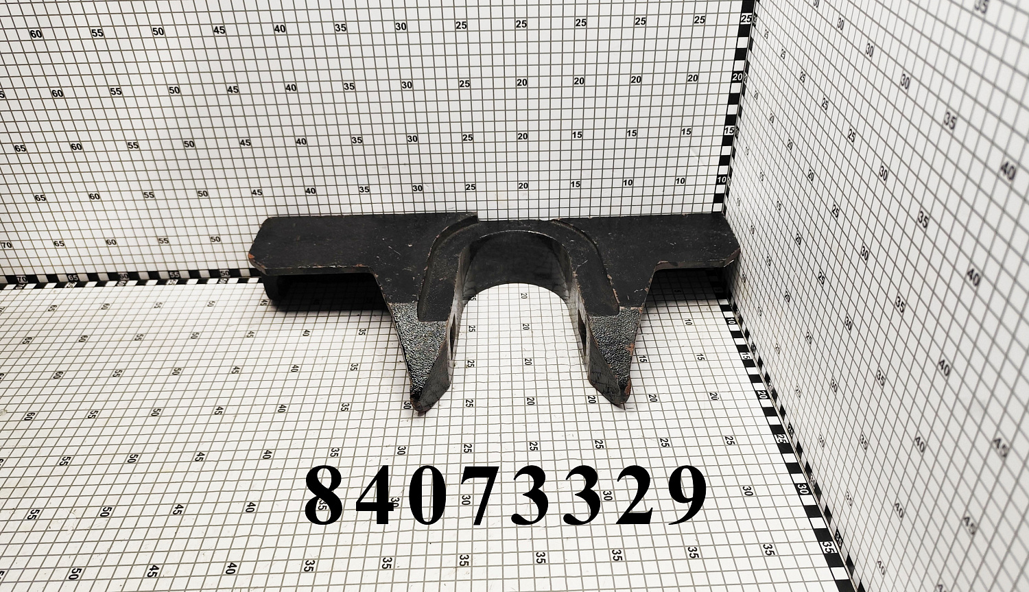 Суппорт 84073329 CNHi