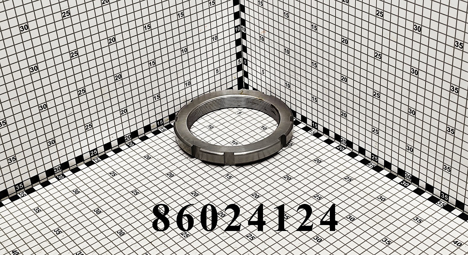Гайка 86024124 CNHi