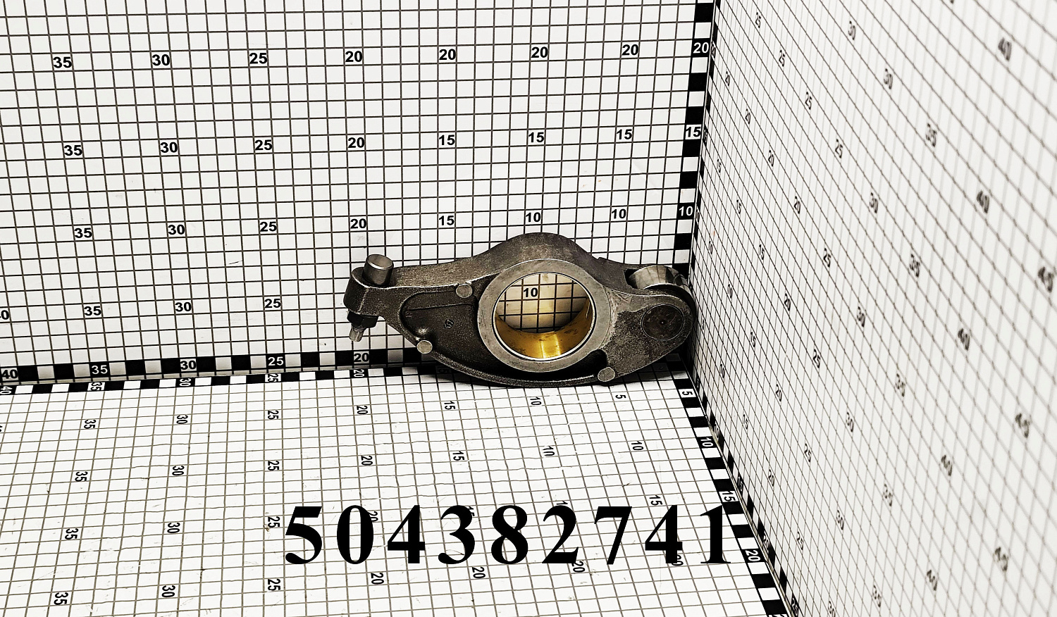 Коромысло выпускное 504382741 (500316732) CNHi