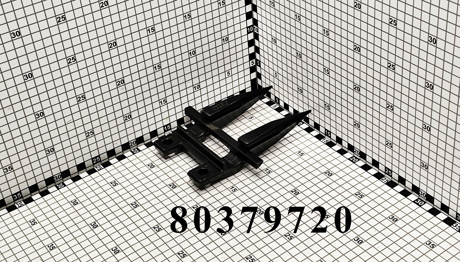 Палец режущего аппарата 80379720 CNHi