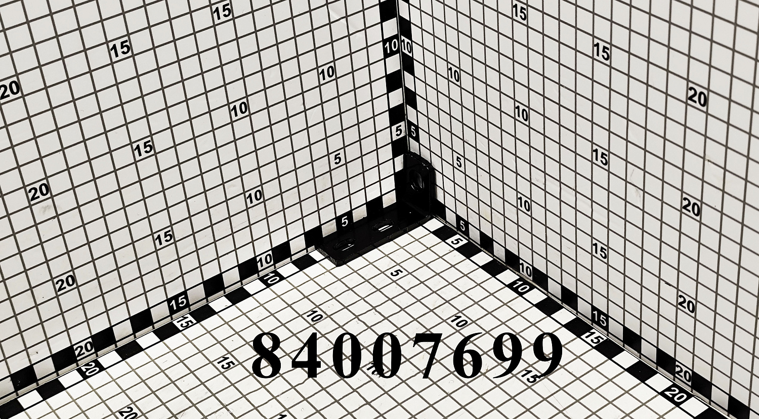 Крышка 84007699 CNHi