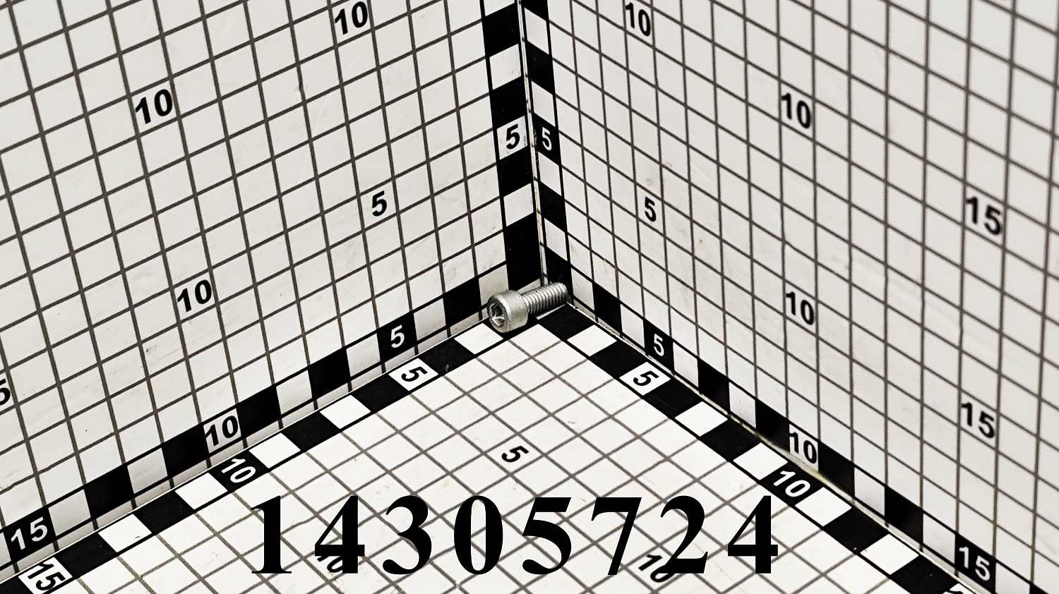 Болт 14305724 (016.04.0843) CNHi