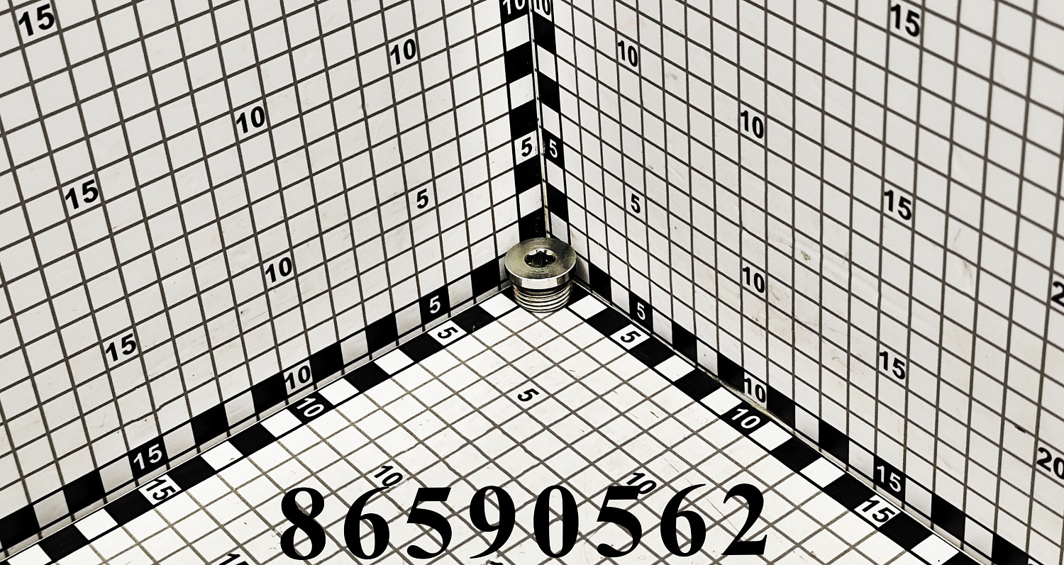 Пробка 86590562 CNHi