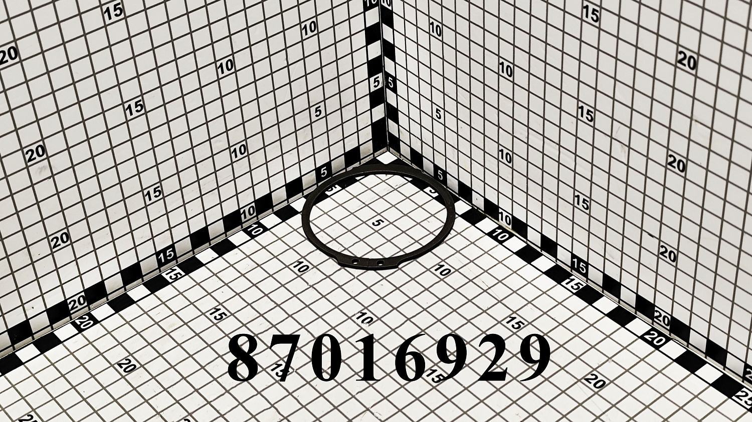 Кольцо 87016929 CNHi