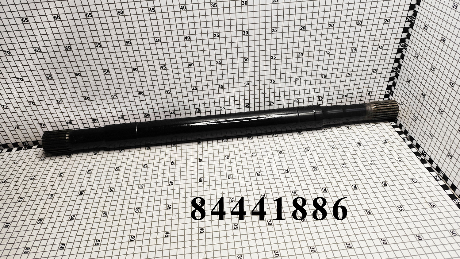 Вал 84441886 CNHi