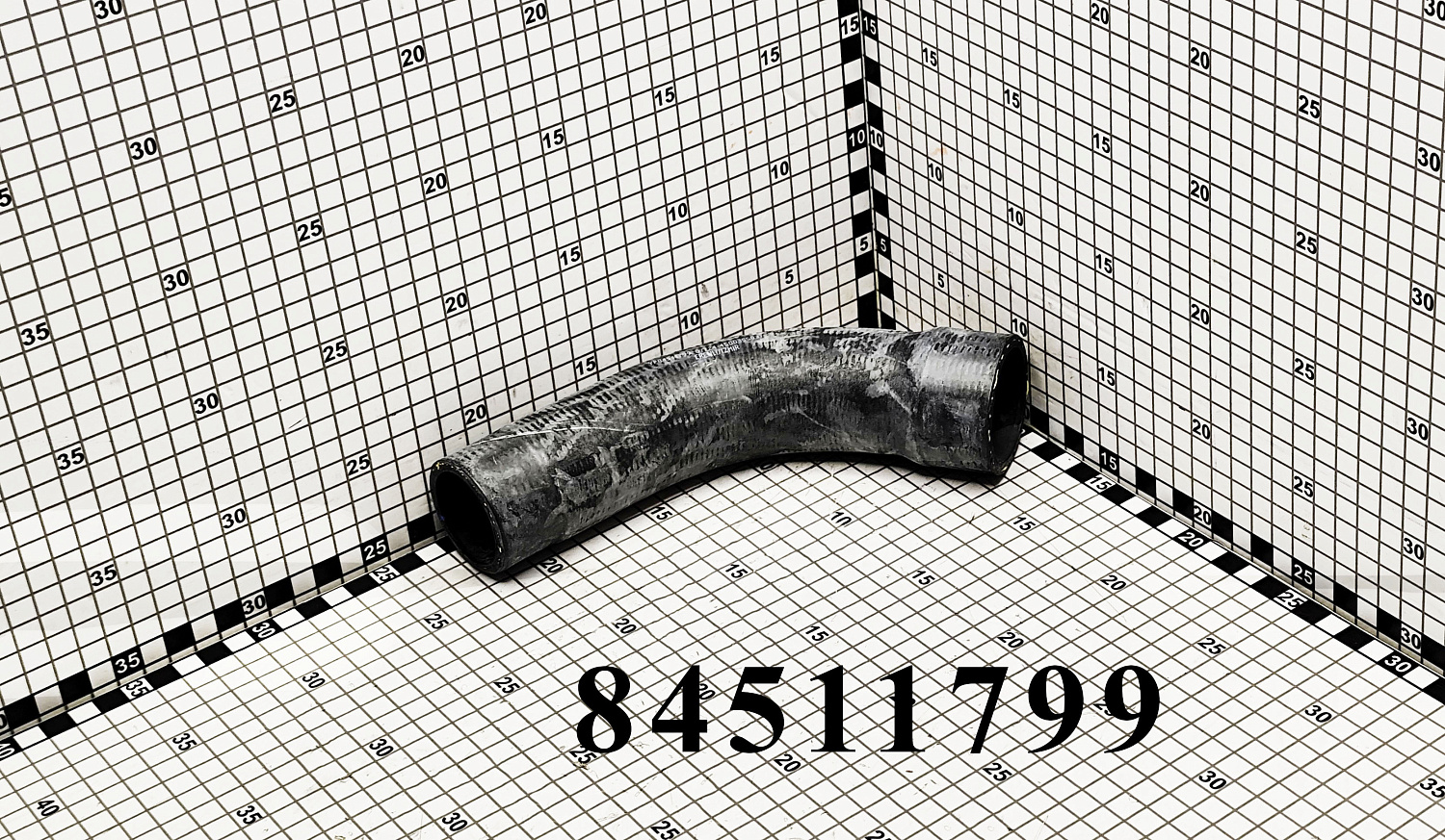 Патрубок 84511799 CNHi