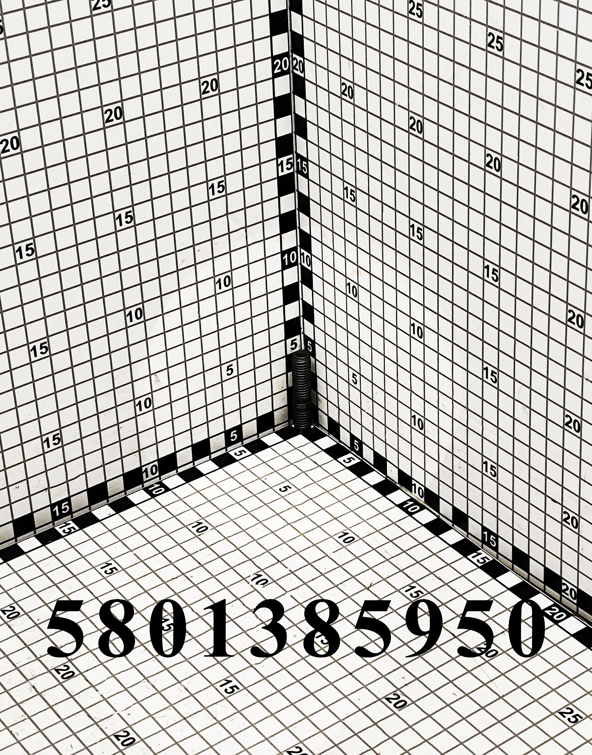 Болт 5801385950 CNHi