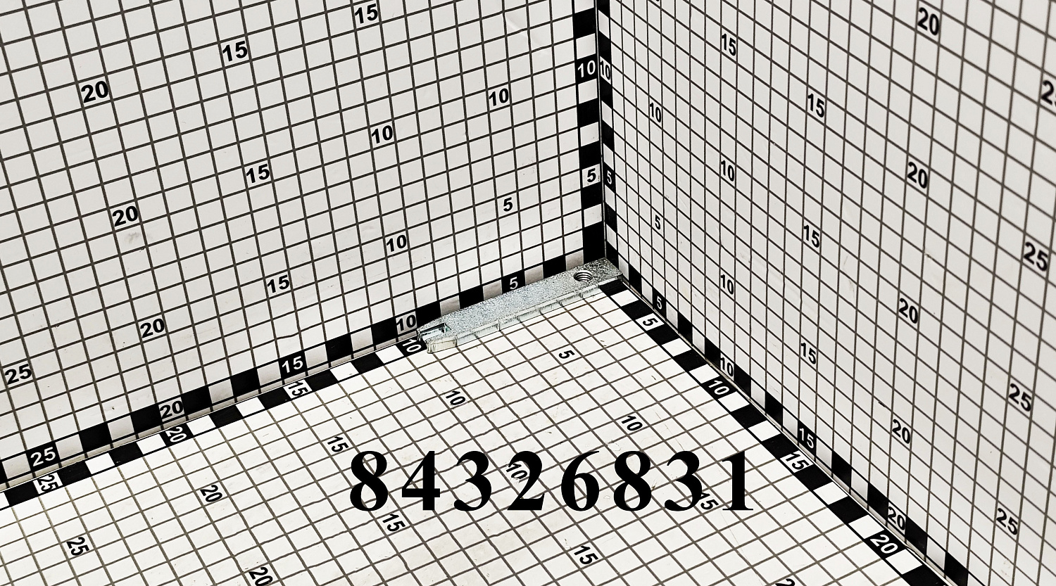 Скребок 84326831 CNHi