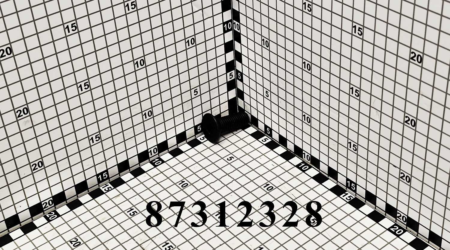 Винт 87312328 CNHi