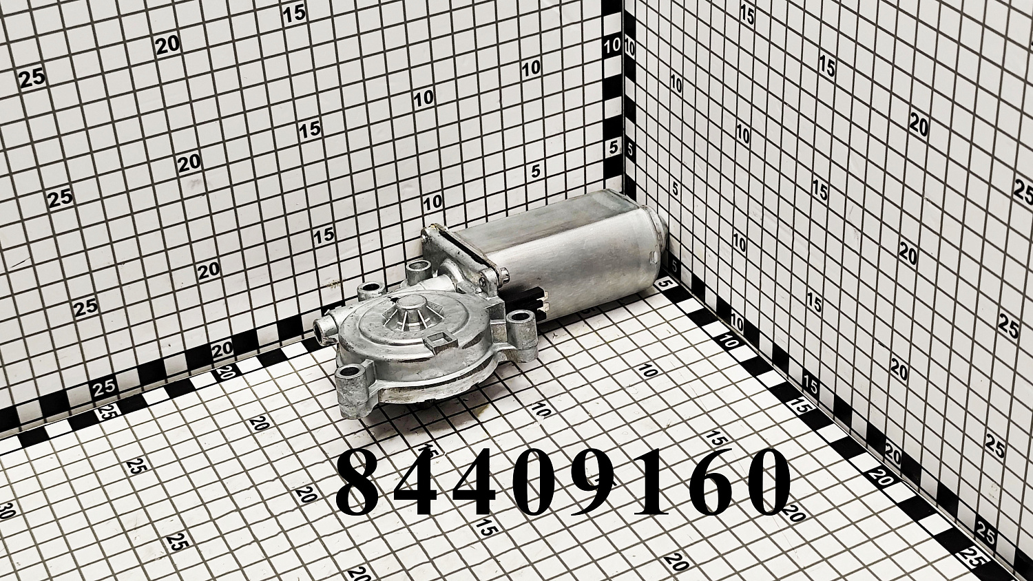 Мотор электрический 84409160 CNHi