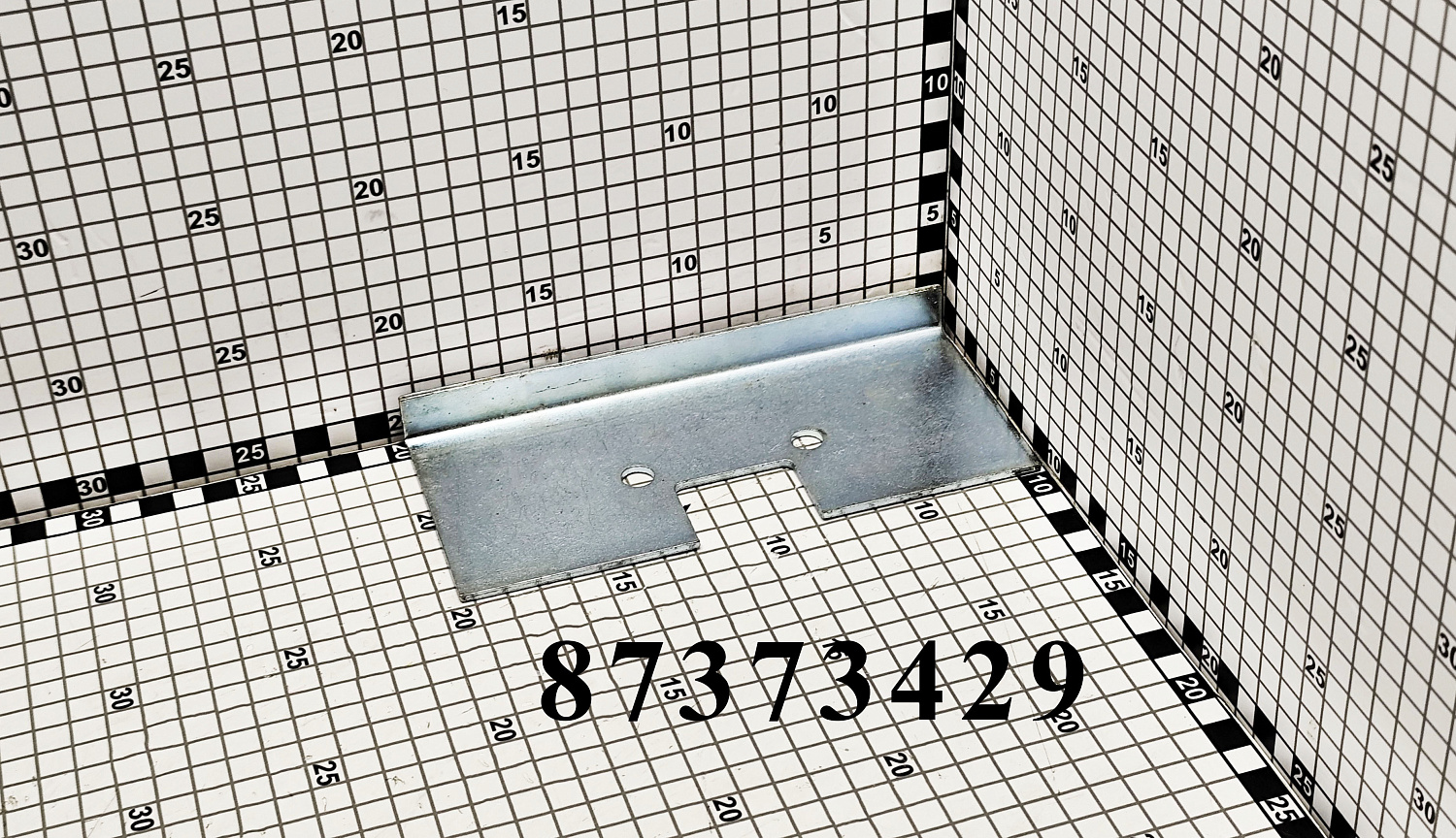 Пластина 87373429 CNHi