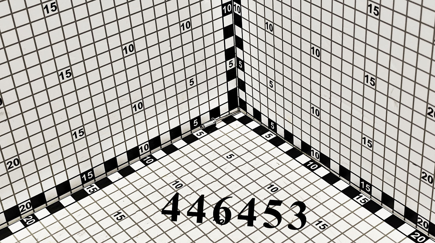 Заклепка 446453
