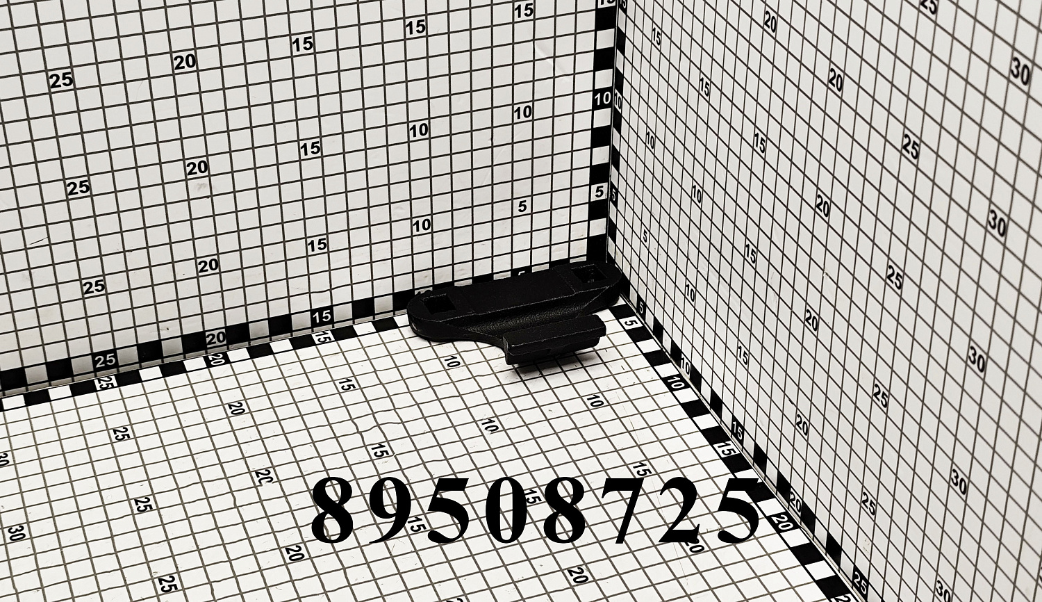 Прижим ножа 89508725 CNHi