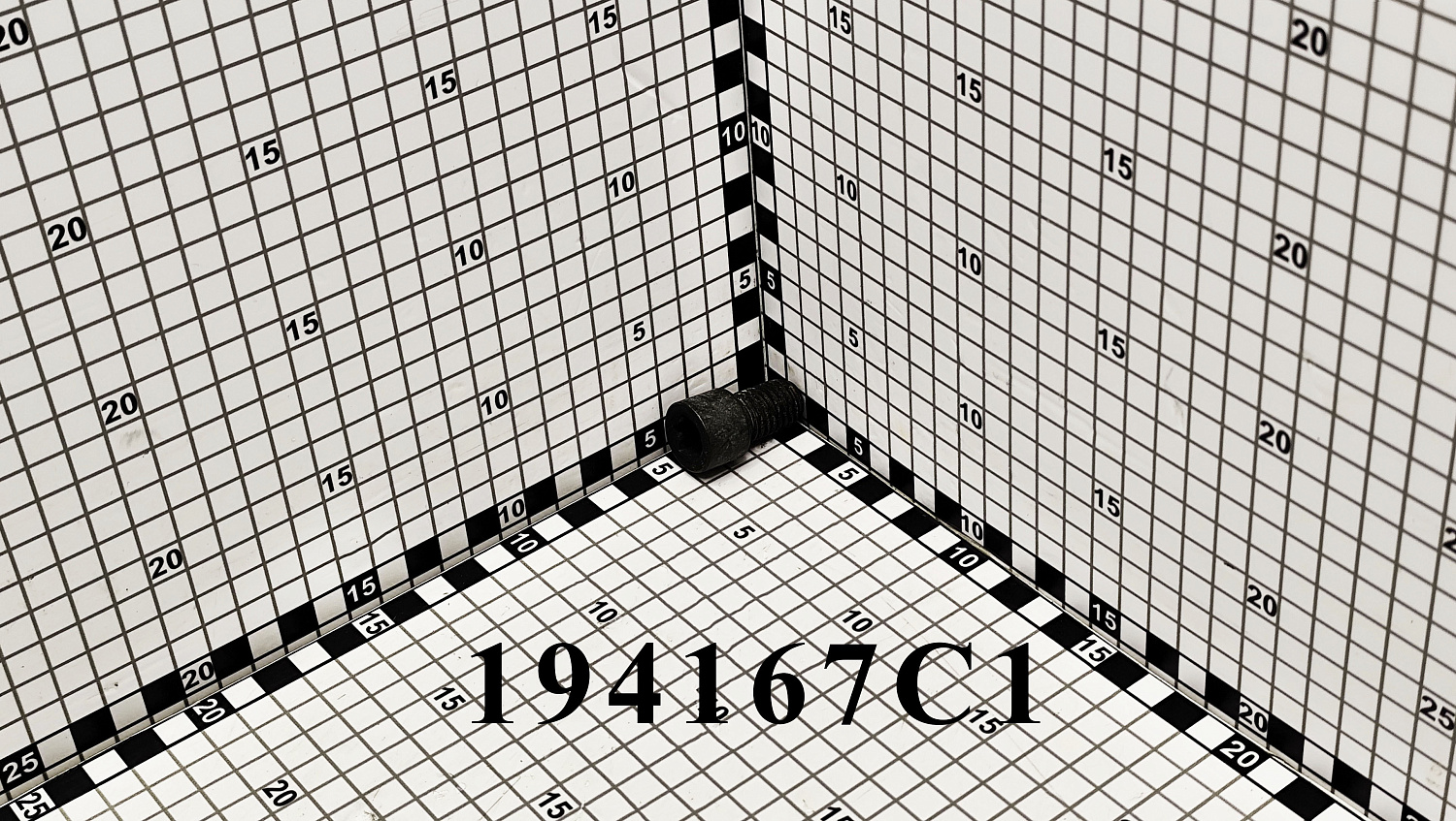 Винт 194167C1 CNHi