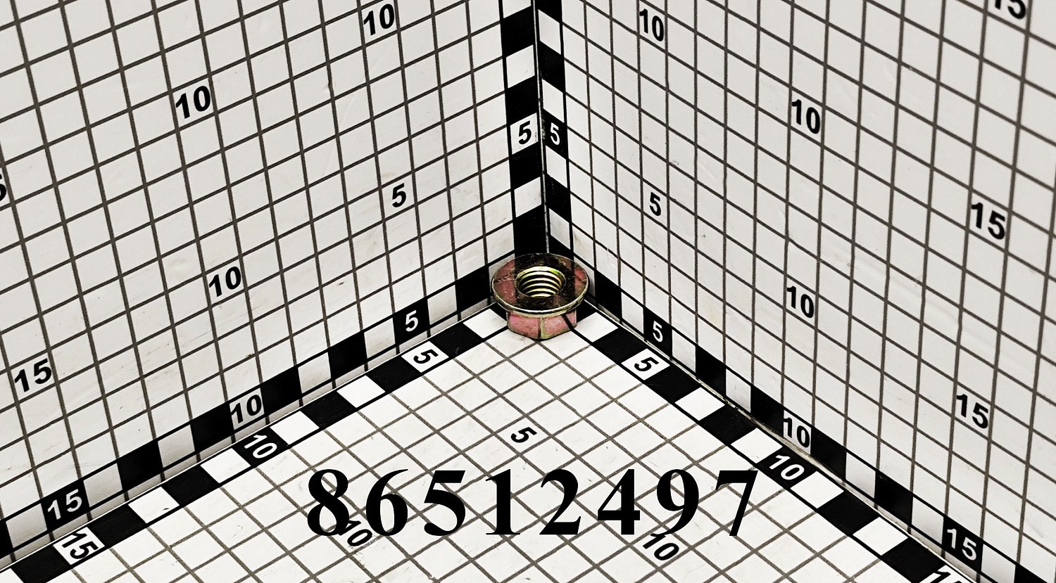 Гайка 86512497 CNHi