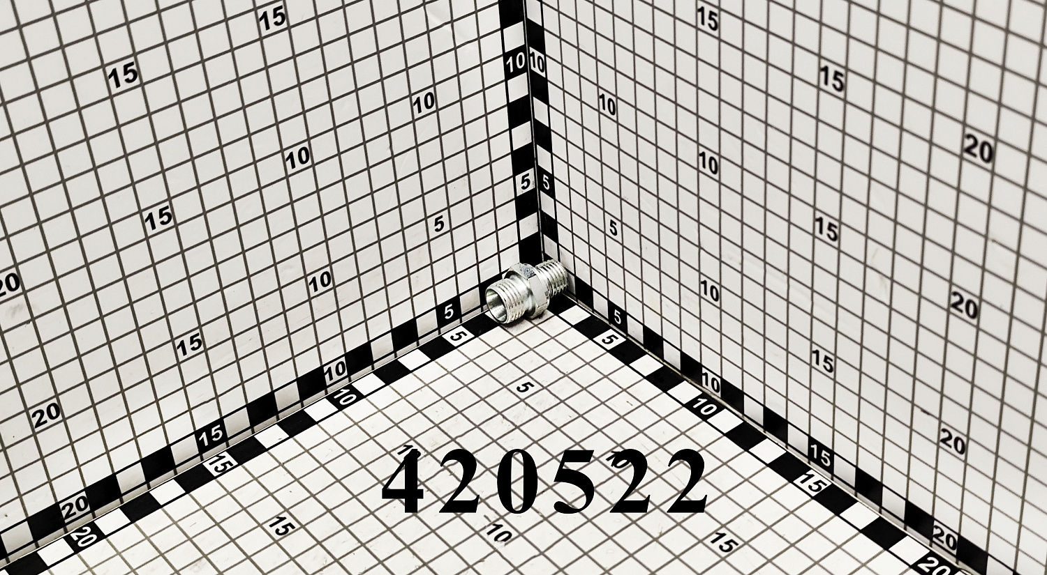 Штуцер 420522 CNHi