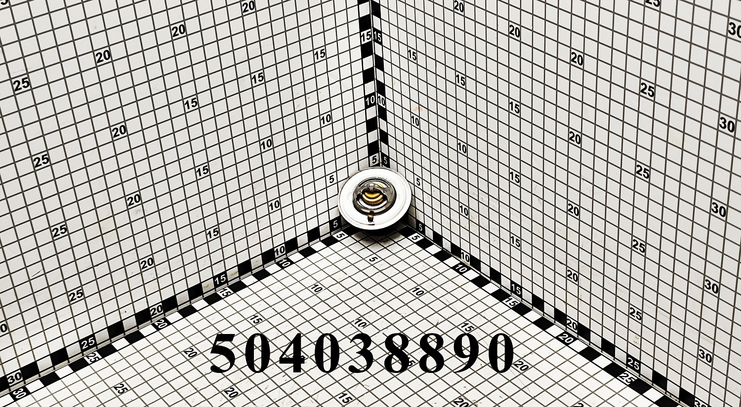 Термостат 504038890 CNHi