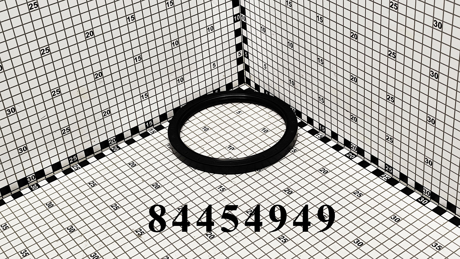 Сальник 84454949 CNHi