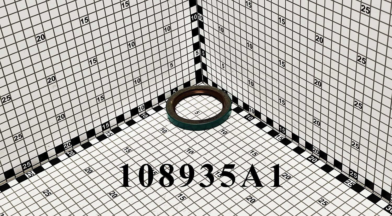 Сальник 108935A1 CNHi