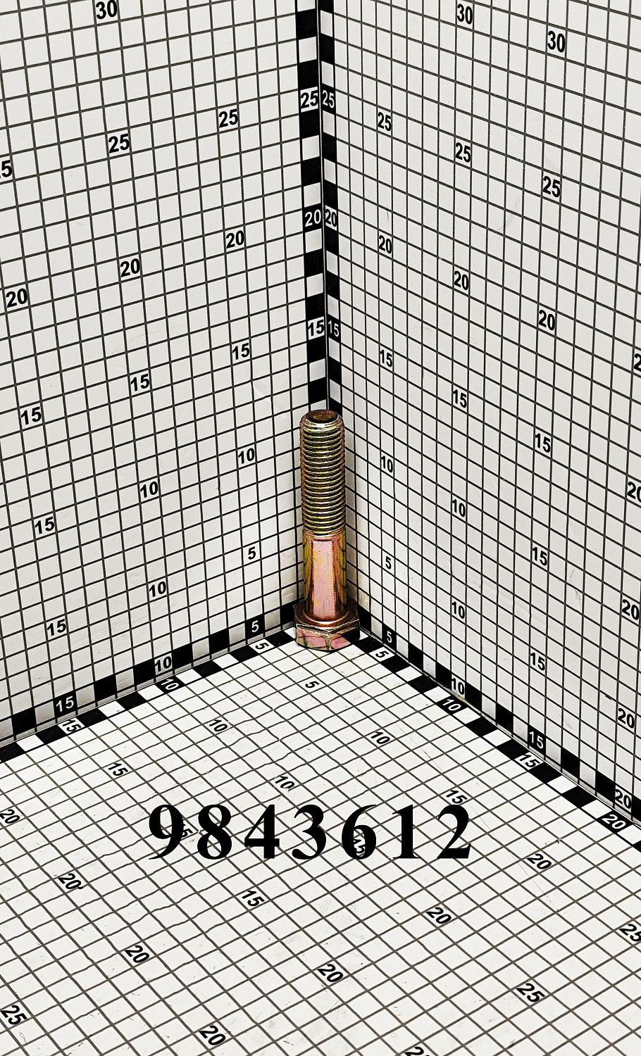 Болт 9843612 CNHi