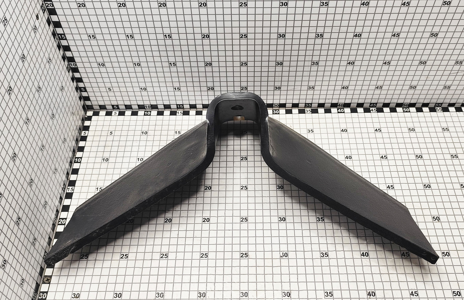 Сошник (стрельчатая лапа) на глубокорыхлитель 17" CT1573 (Bellota)