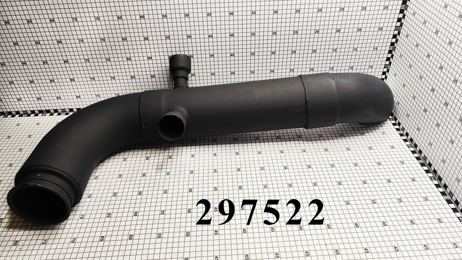 Труба выхлопная 297522A1 CNHi