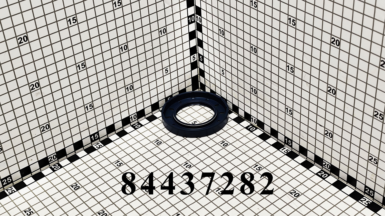 Сальник 84437282 CNHi