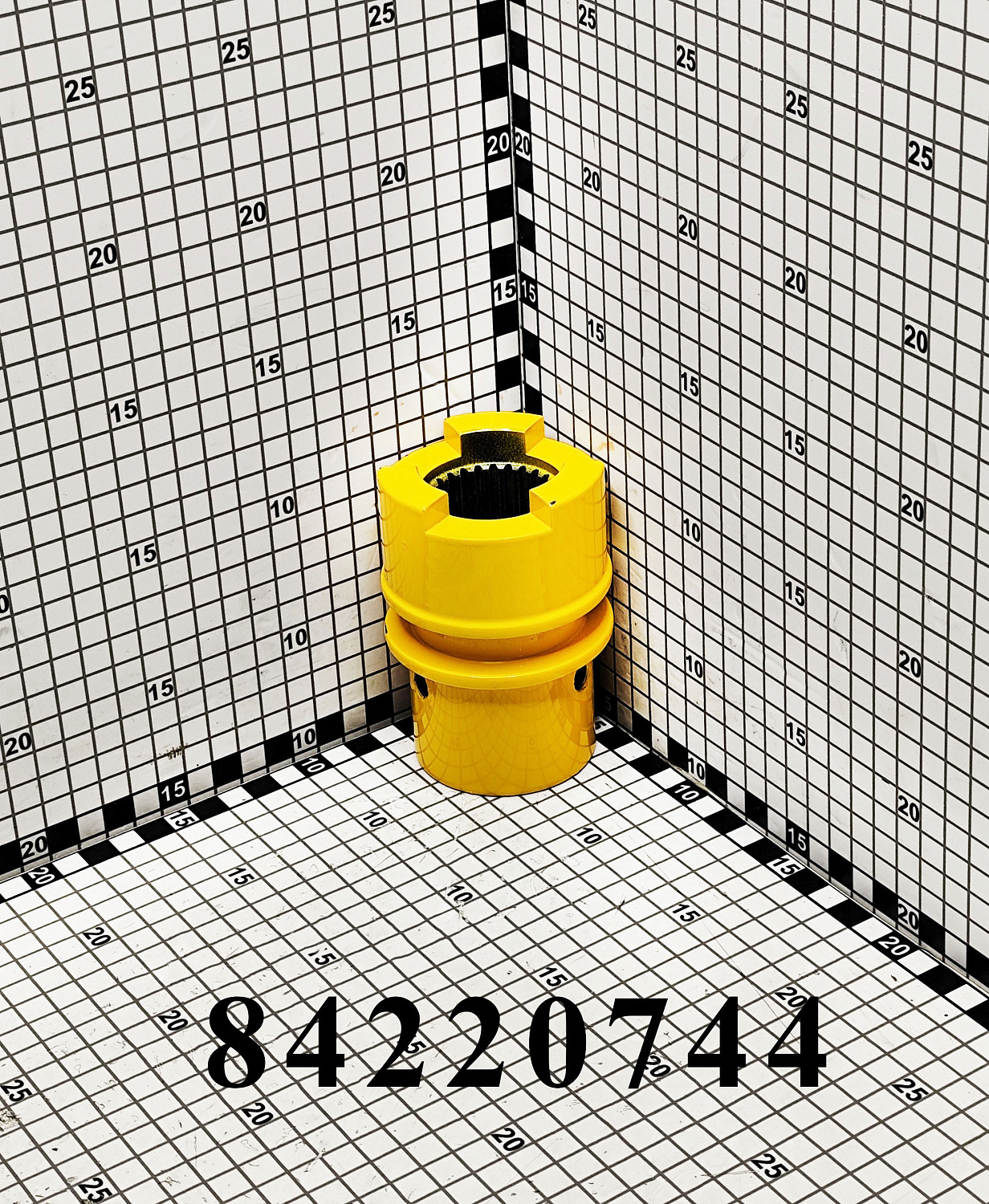 Втулка 84220744 CNHi