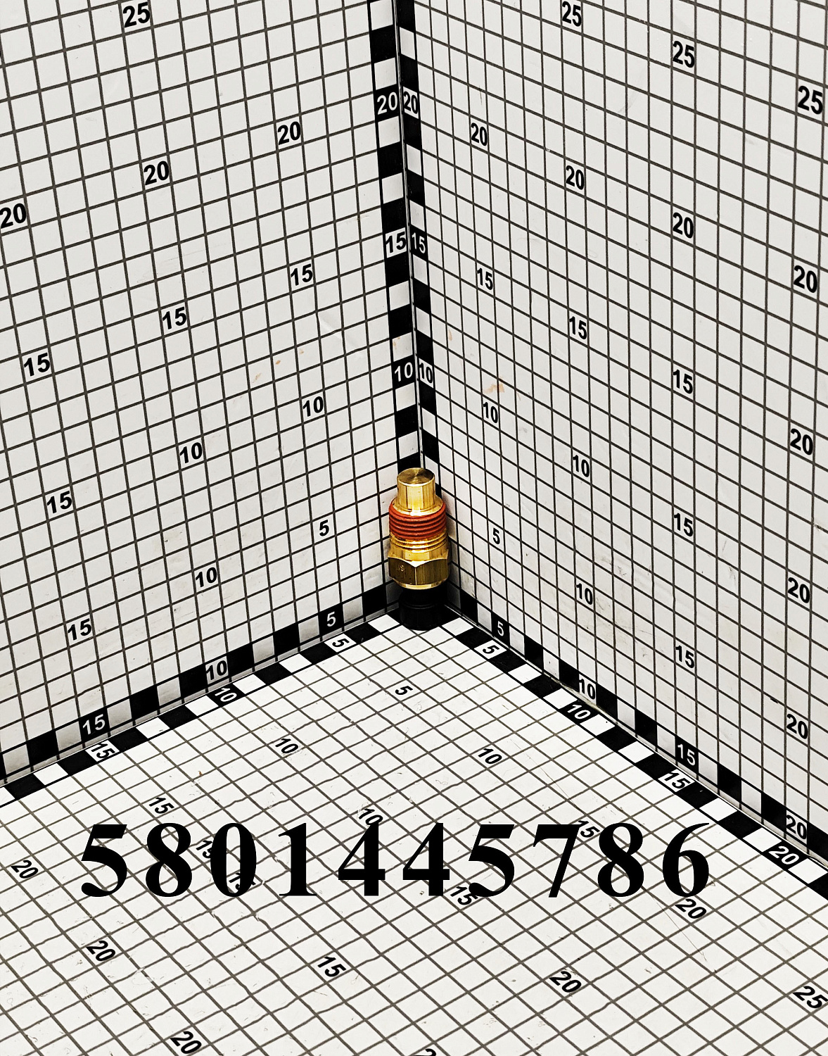 Датчик температуры двигателя 504025599 CNHi