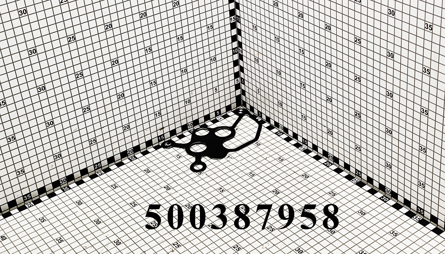 Прокладка масляного насоса 500387958 CNHi