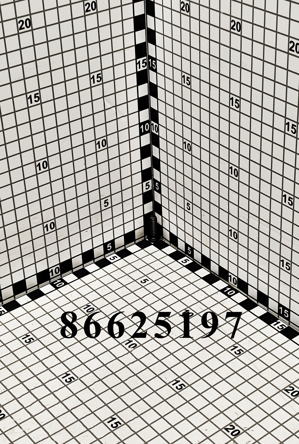 Винт шестигранный 86625197 CNHi