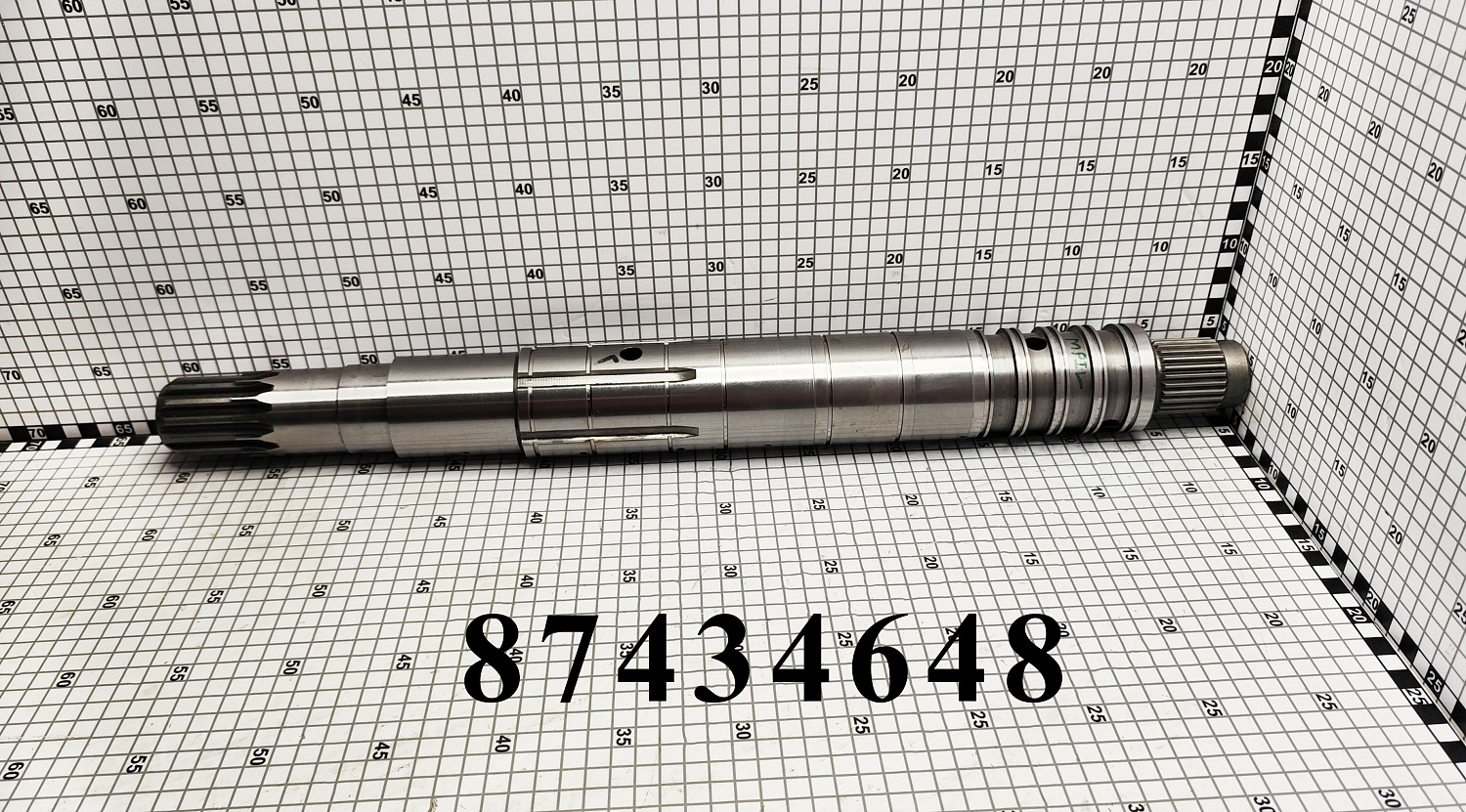 Вал 87434648 CNHi