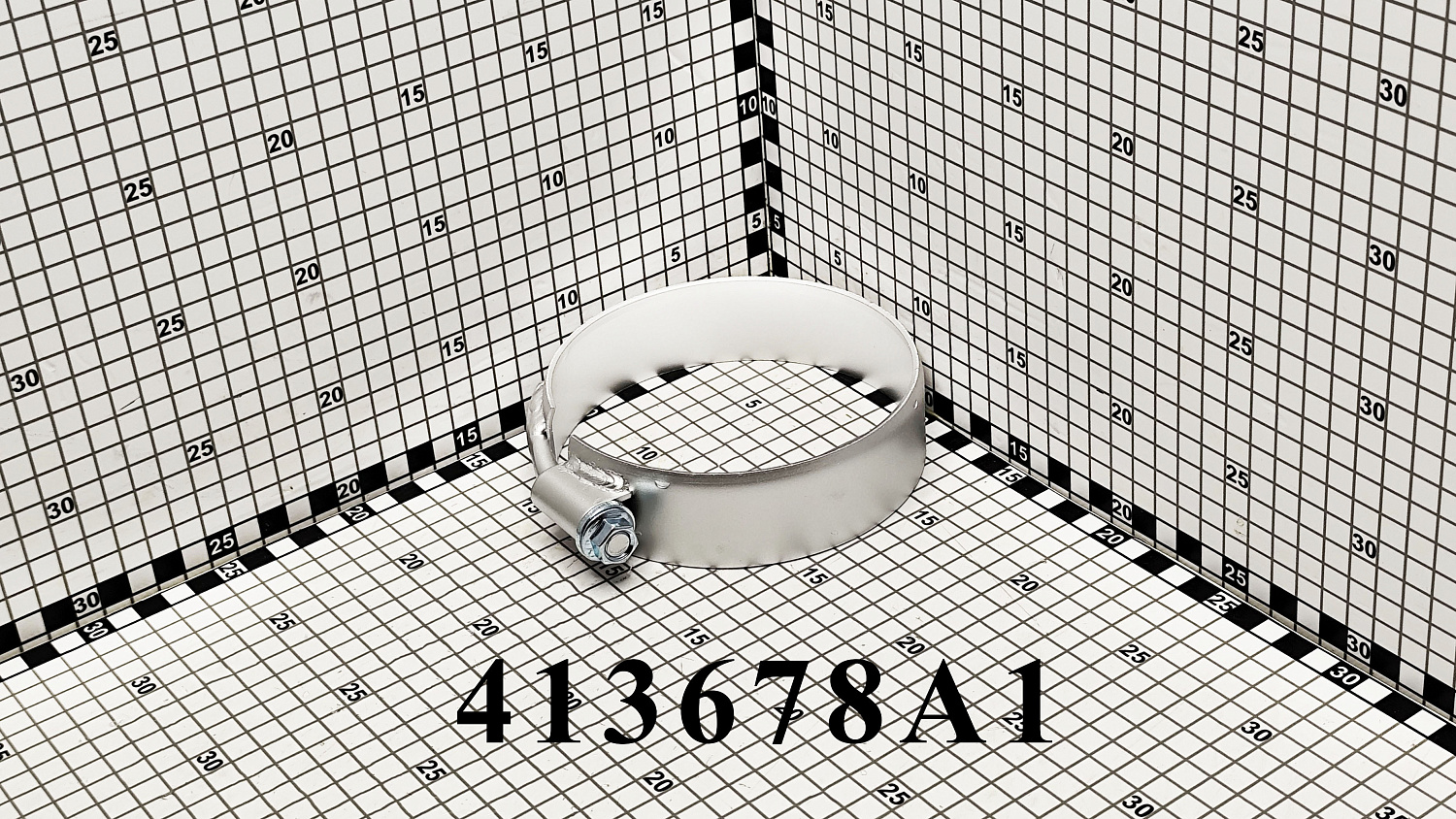 Хомут 413678A1 CNHi
