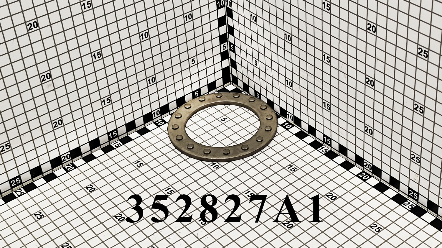 Шайба 352827A1 CNHi