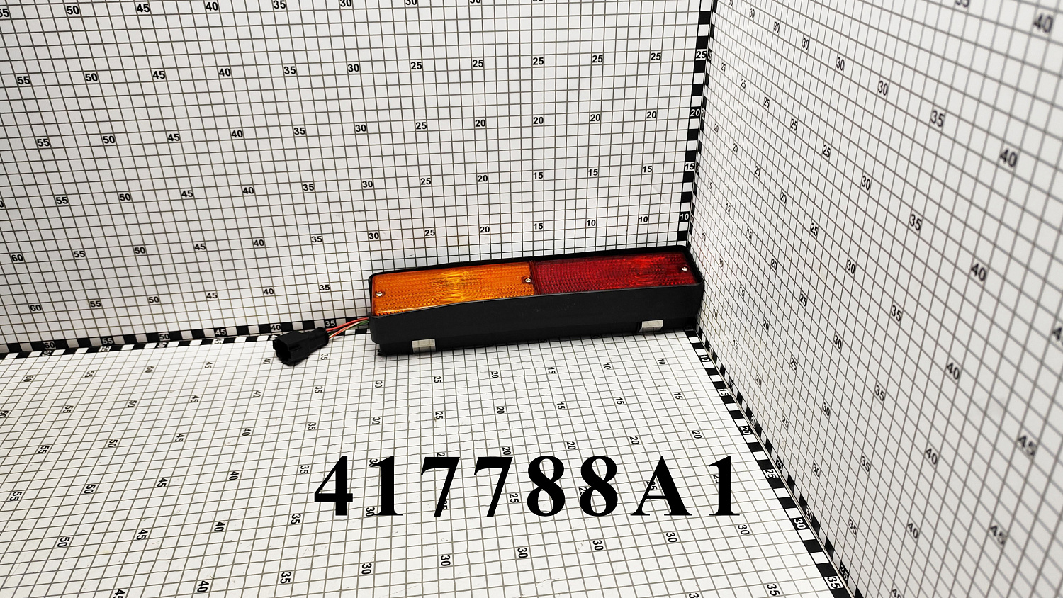 Фара 417788A1 CNHi
