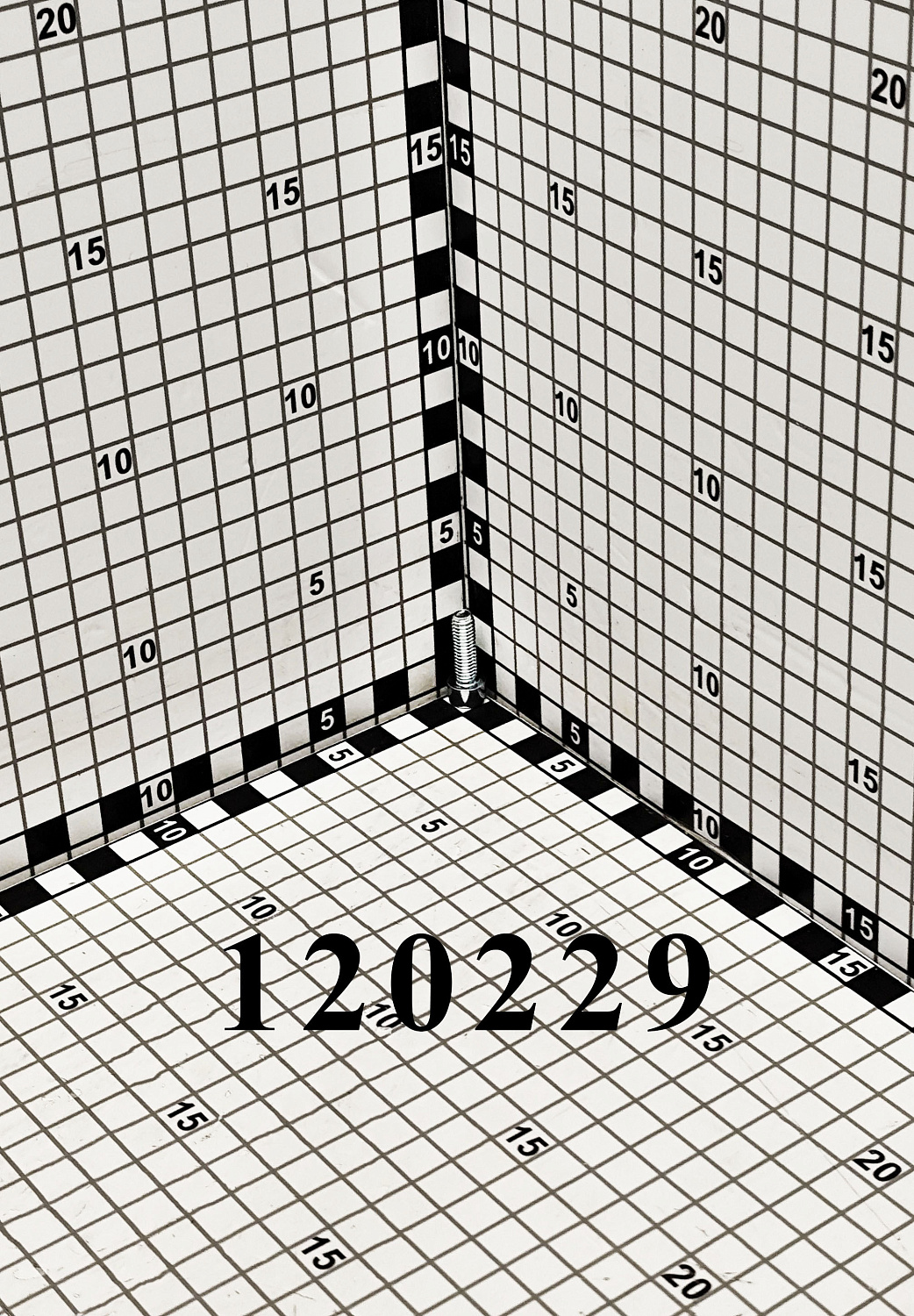 Винт 120229 CNHi