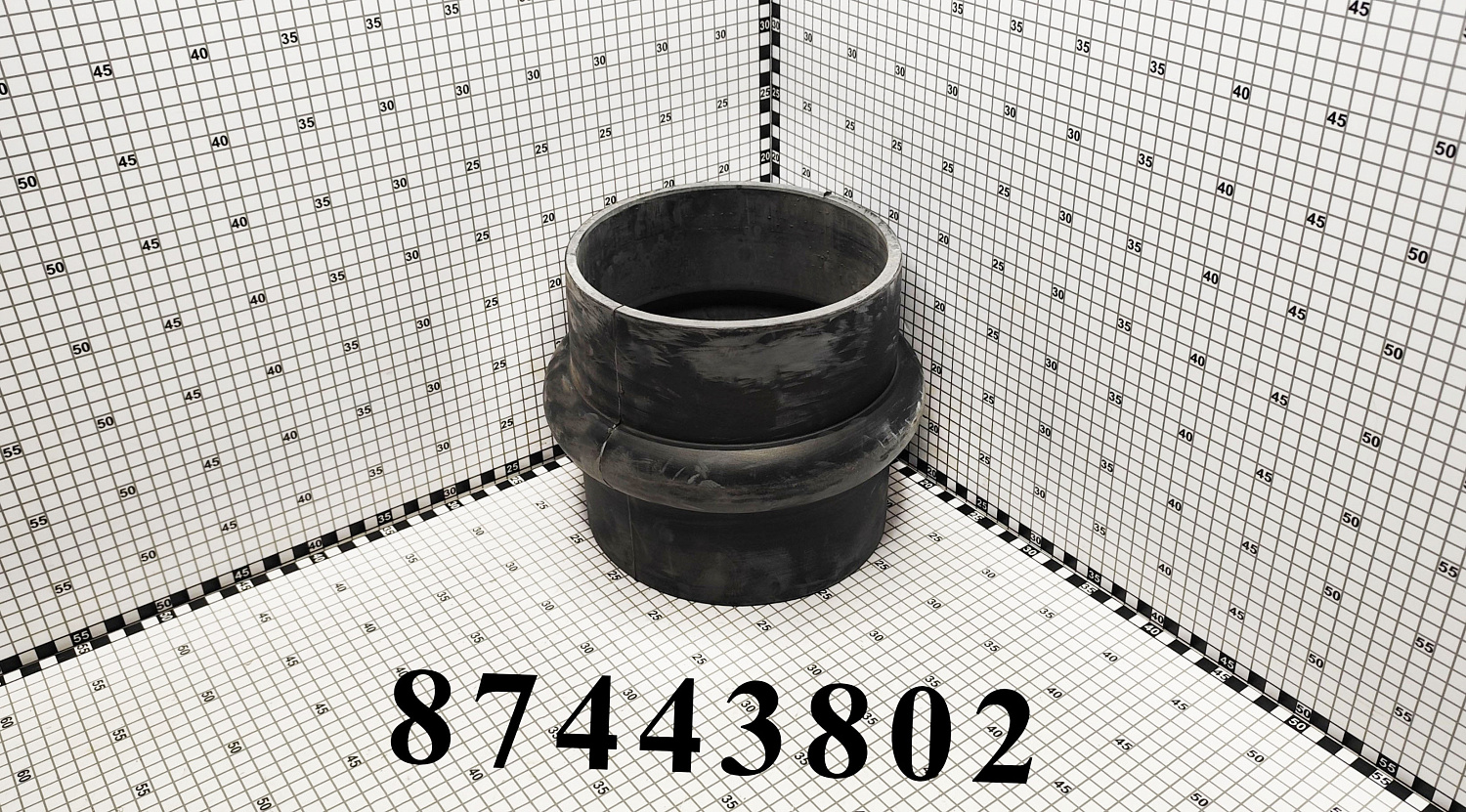 Шланг 87443802 CNHi