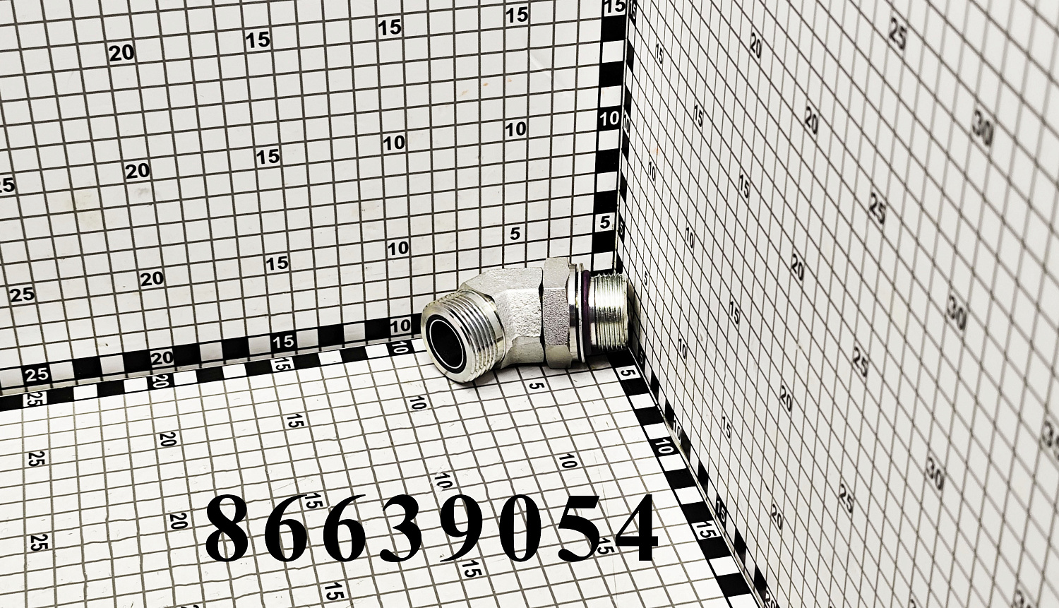 Фитинг 86639054 CNHi