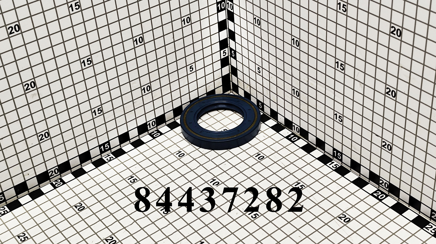 Сальник 84437282 CNHi