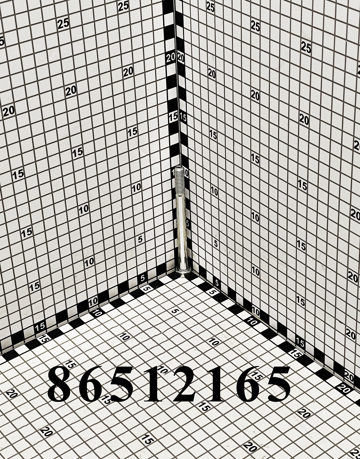 Болт 86512165 CNHi